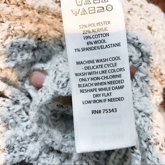 𝅺fashion Ruby Moon sweater 💚 - Picture 4 of 5